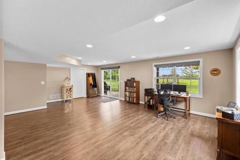 9596 Woodridge Circle Fredericktown OH 43019