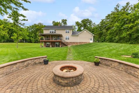 9596 Woodridge Circle Fredericktown OH 43019