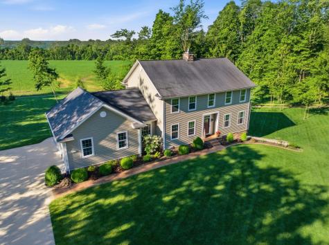 9596 Woodridge Circle Fredericktown OH 43019