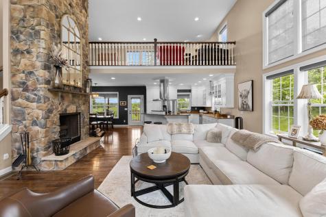 9596 Woodridge Circle Fredericktown OH 43019