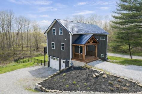735 Berry Road Howard OH 43028