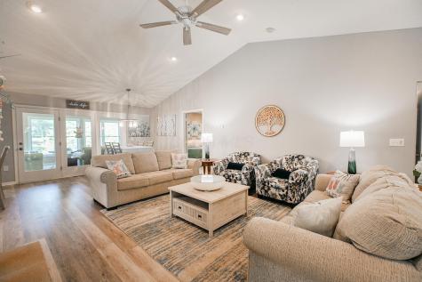 878 Winesap Drive Howard OH 43028