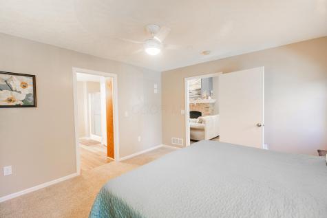 878 Winesap Drive Howard OH 43028