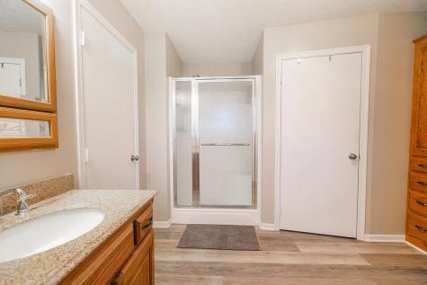 878 Winesap Drive Howard OH 43028