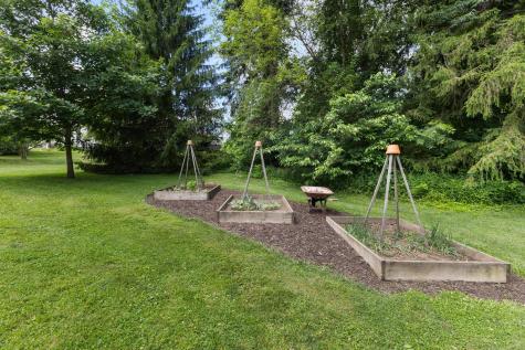 194 S Hartford Avenue Centerburg OH 43011