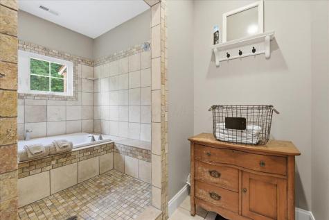 3315 Apple Valley Drive Howard OH 43028