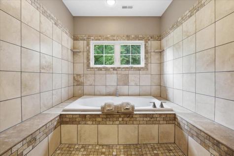 3315 Apple Valley Drive Howard OH 43028