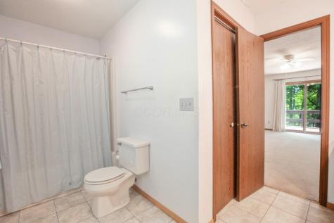 18 Grand Ridge Court Howard OH 43028