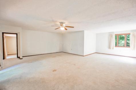 18 Grand Ridge Court Howard OH 43028