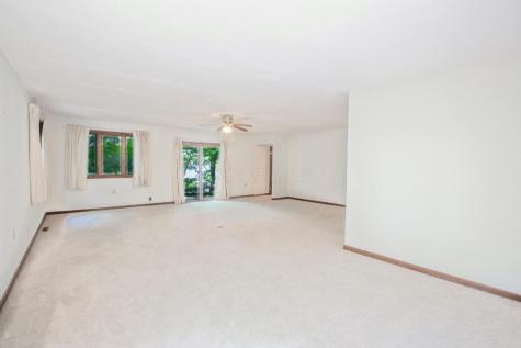 18 Grand Ridge Court Howard OH 43028