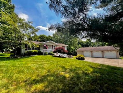 1588 Apple Valley Drive Howard OH 43028