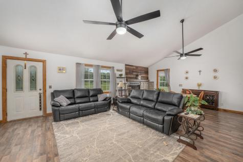 12345 Pleasant Valley Road NE Utica OH 43080