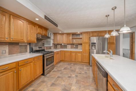 12345 Pleasant Valley Road NE Utica OH 43080