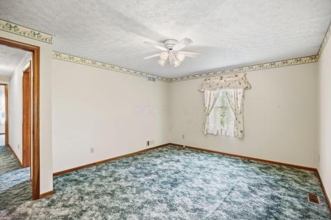 1274 Marion Road NW Utica OH 43080