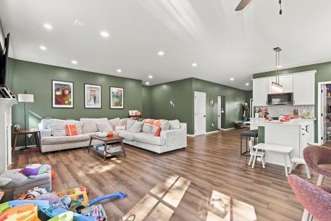 301 Lakeview Heights Drive Howard OH 43028