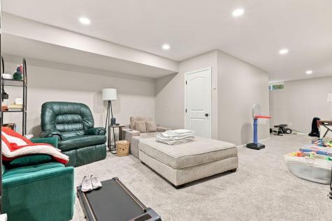301 Lakeview Heights Drive Howard OH 43028