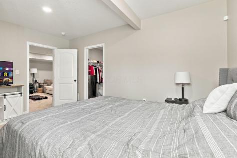301 Lakeview Heights Drive Howard OH 43028
