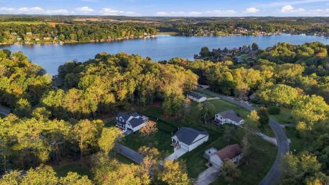 301 Lakeview Heights Drive Howard OH 43028