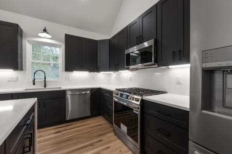 741 Floral Valley Drive E Howard OH 43028