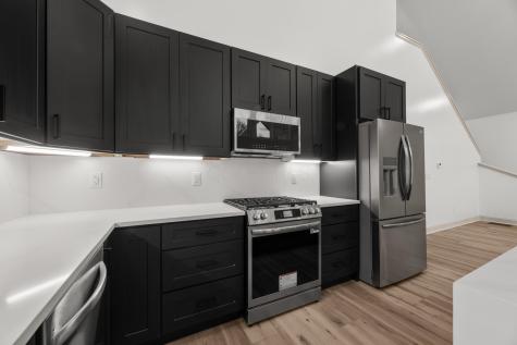 741 Floral Valley Drive E Howard OH 43028