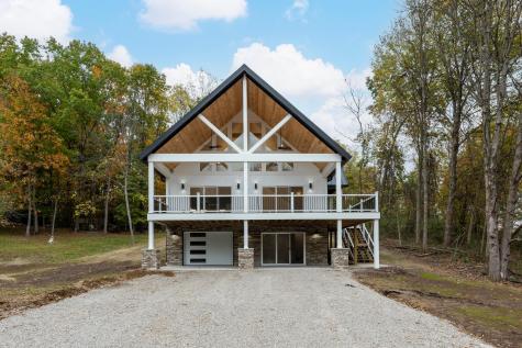 741 Floral Valley Drive E Howard OH 43028