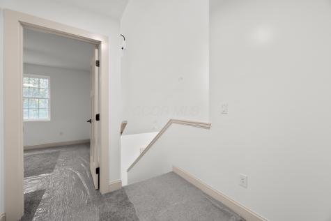 741 Floral Valley Drive E Howard OH 43028