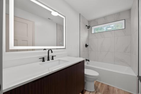 741 Floral Valley Drive E Howard OH 43028