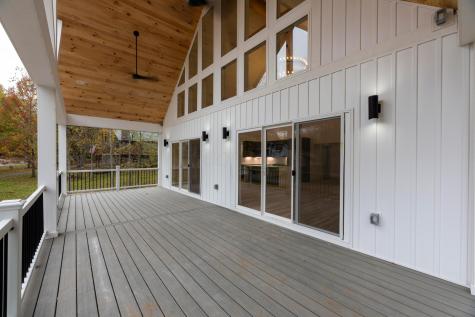 741 Floral Valley Drive E Howard OH 43028