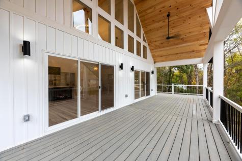 741 Floral Valley Drive E Howard OH 43028