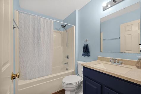 177 Lakeview Heights Drive Howard OH 43028