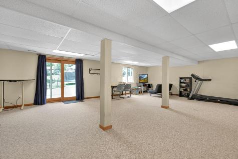 177 Lakeview Heights Drive Howard OH 43028