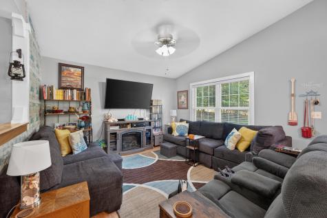 797 Royal Circle Howard OH 43028