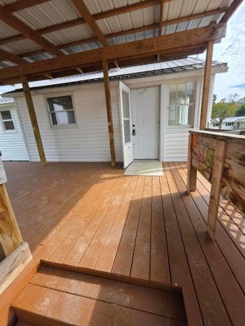 12437 Mary Street Howard OH 43028
