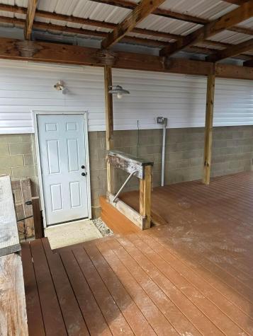 12437 Mary Street Howard OH 43028