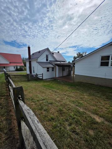 12437 Mary Street Howard OH 43028