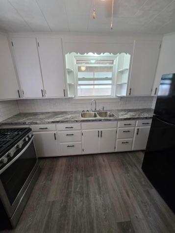 12437 Mary Street Howard OH 43028