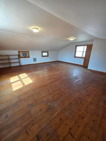 12437 Mary Street Howard OH 43028