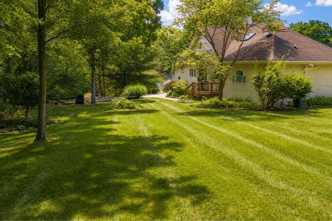 740 King Beach Drive Howard OH 43028