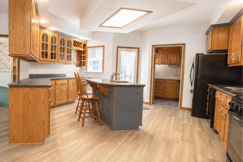 740 King Beach Drive Howard OH 43028