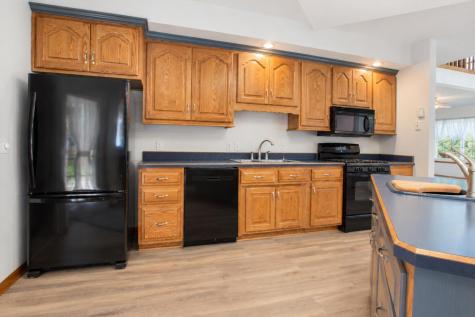 740 King Beach Drive Howard OH 43028