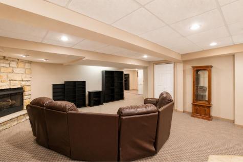 740 King Beach Drive Howard OH 43028