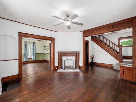 118 E Burgess Street Mount Vernon OH 43050
