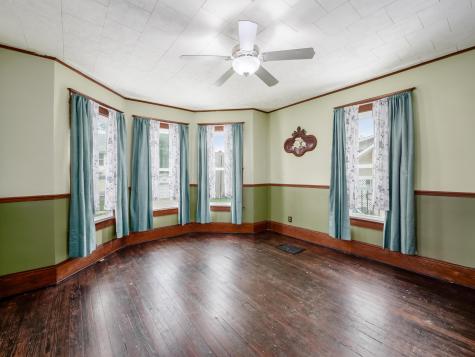 118 E Burgess Street Mount Vernon OH 43050
