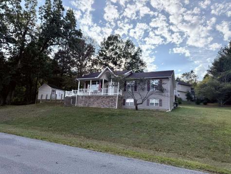 202 Glenridge Circle Howard OH 43028