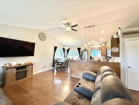 202 Glenridge Circle Howard OH 43028