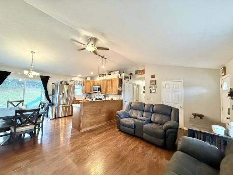 202 Glenridge Circle Howard OH 43028