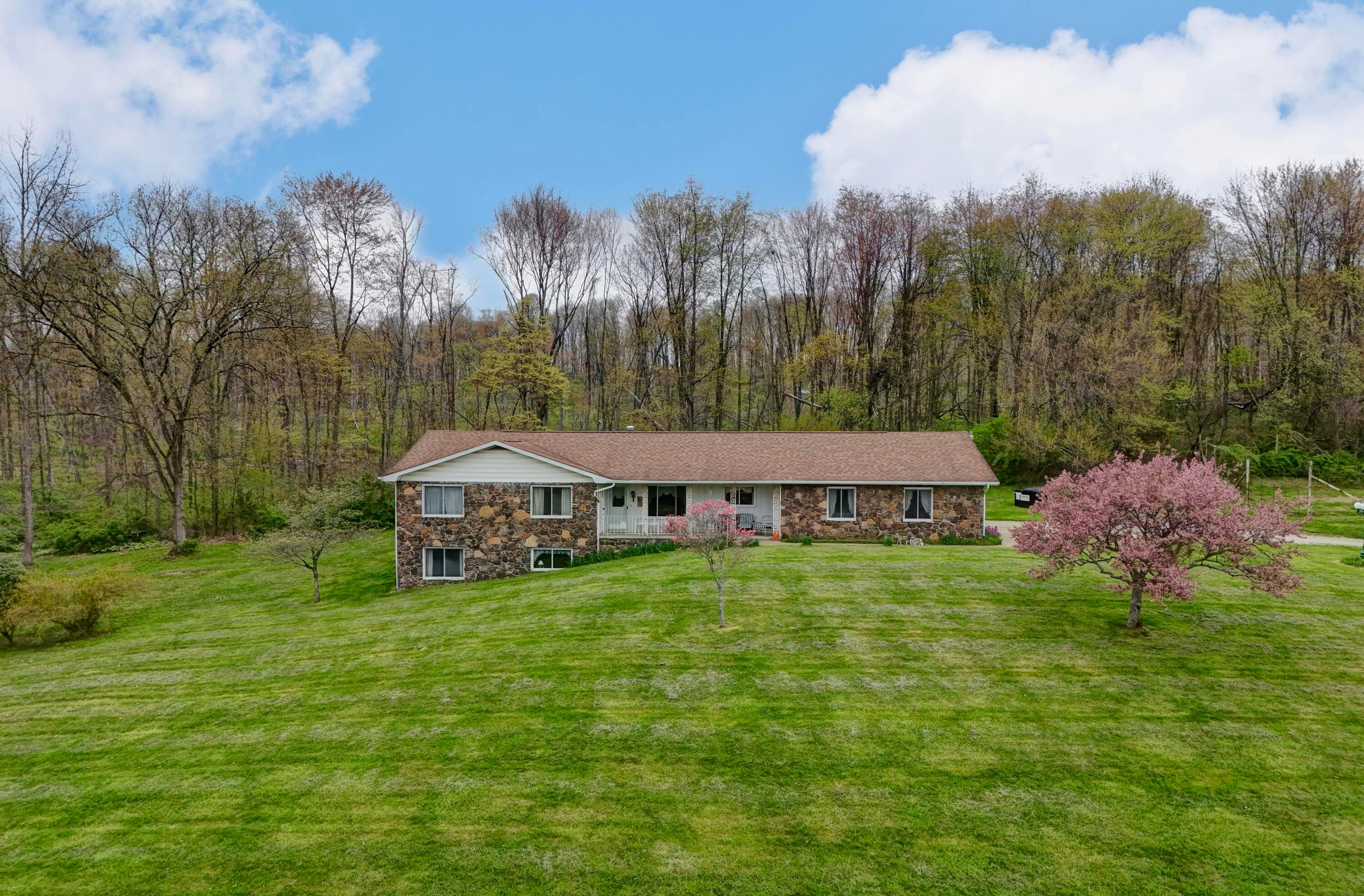 18021 Turkey Ridge Road Danville OH 43014