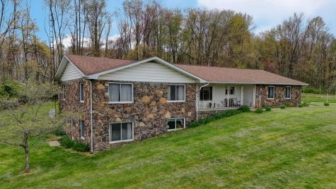 18021 Turkey Ridge Road Danville OH 43014