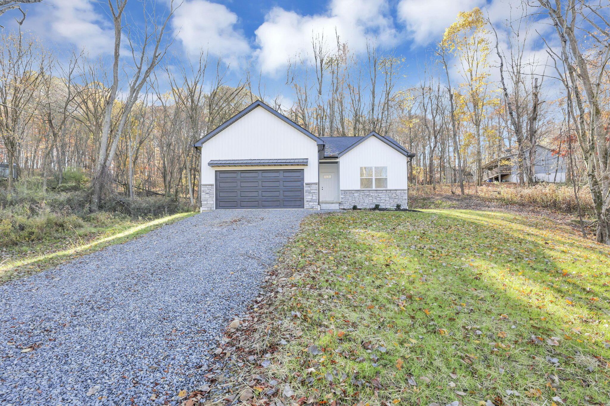 143 Grand Ridge Road Howard OH 43028