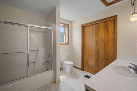 546 N Jefferson Street Utica OH 43080